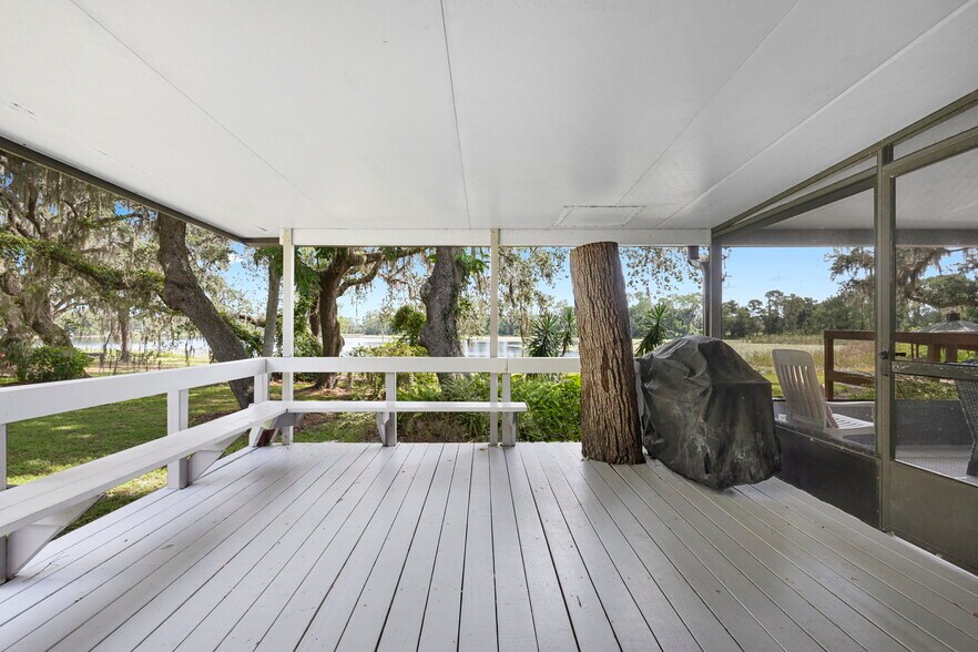 More Photos Of 579 Johnson Lake Rd, De Leon Springs Assisted Living For Sale