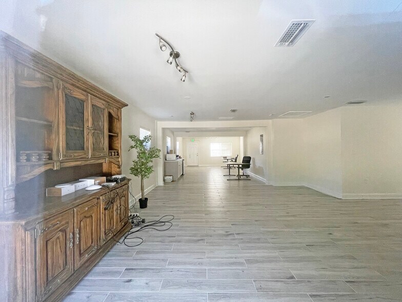 More Photos Of 1501 E Robinson St, Orlando Office Residential For Lease