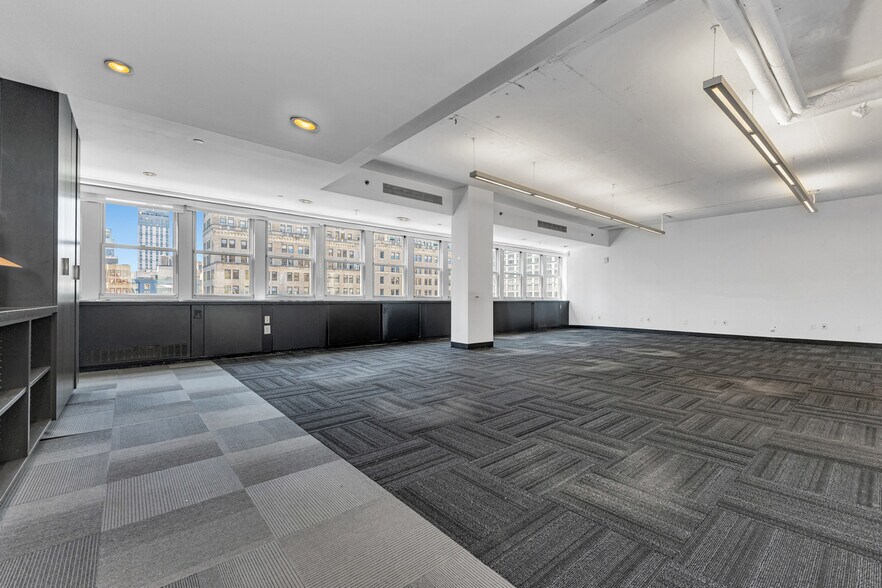More Photos Of 131 W 33rd St, New York Office For Sale