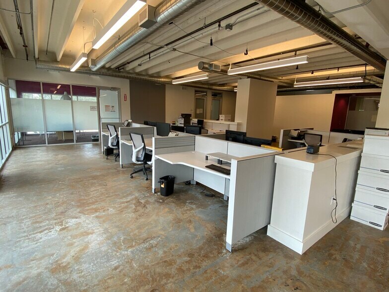 More Photos Of 2808 Caroline St, Houston Coworking Space