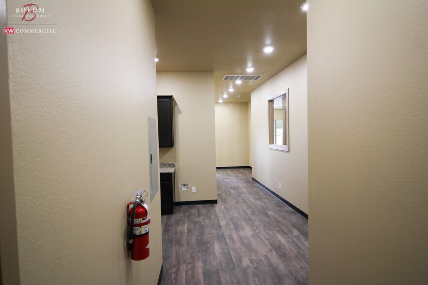 More Photos Of 12 Truss Dr, Boerne General Retail For Sale