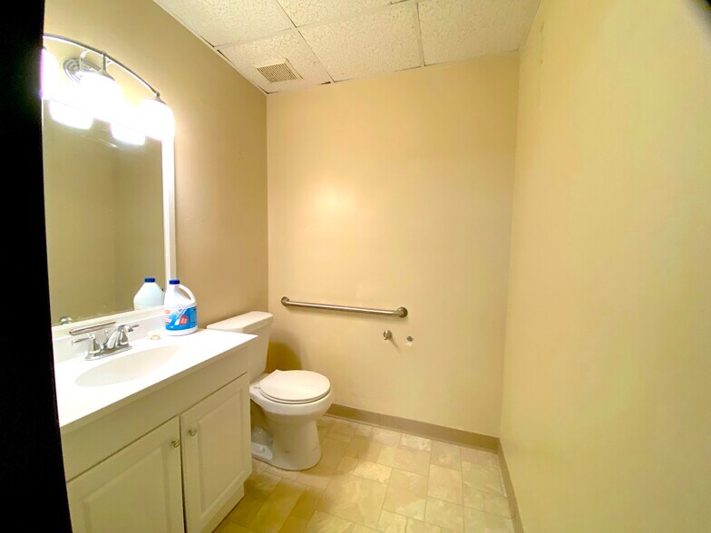 More Photos Of 901 E Oak St, Kissimmee Medical For Lease