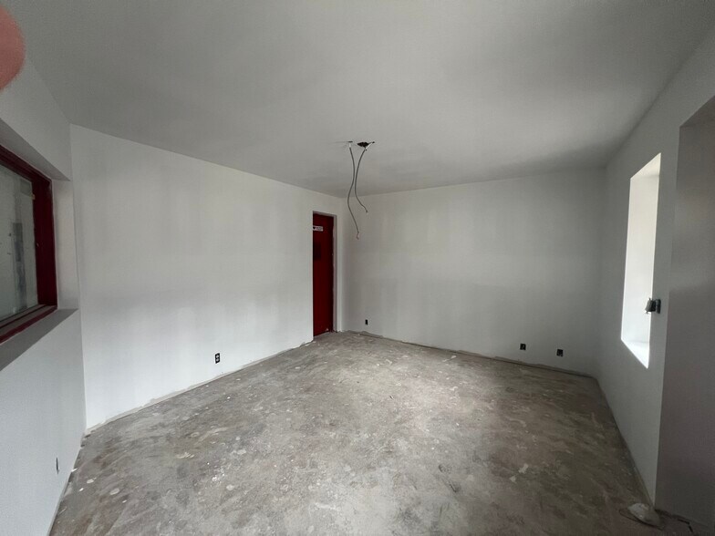 More Photos Of 369 Atlantic Ave, East Rockaway Health Club For Lease