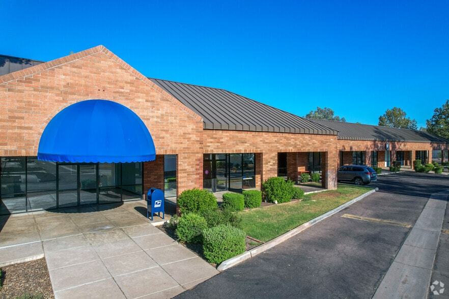 More Photos Of S Gilbert Rd @ E Southern Ave, Mesa Unknown For Lease