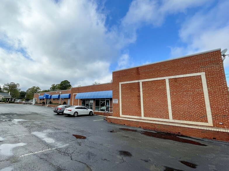 More Photos Of 1030 Oakland Ave, Rock Hill Office For Lease