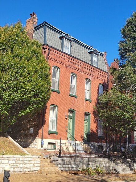 Primary Photo Of 2703 S 12th St, Saint Louis Apartments For Sale