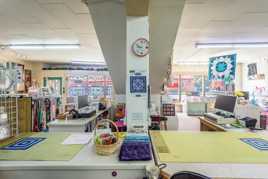 More Photos Of 21 E Pine, Pinedale General Retail For Sale