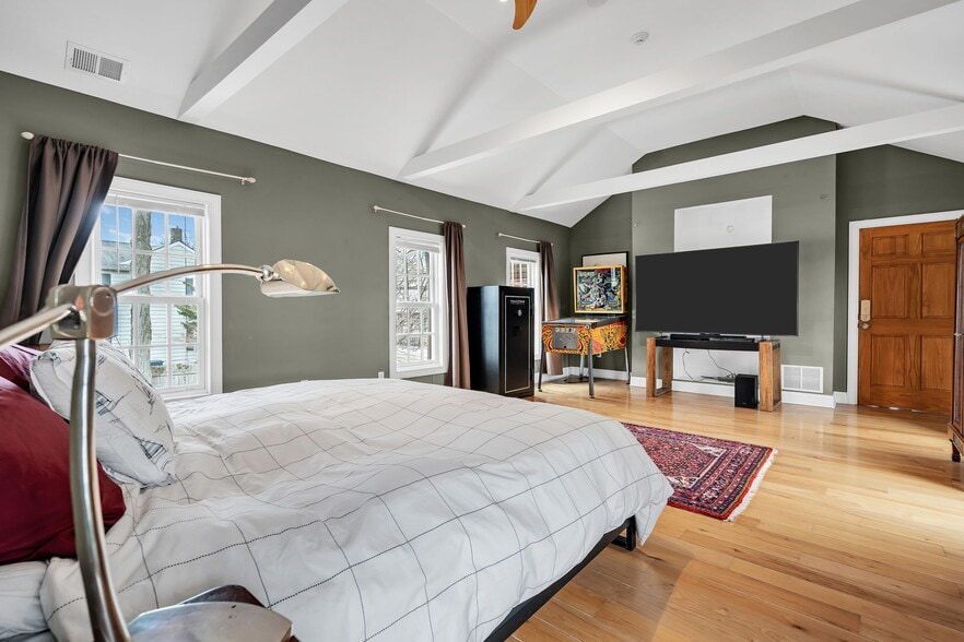 More Photos Of 137 Stockton St, Hightstown Flex For Sale