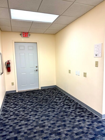 More Photos Of 5966 Boymel Dr, Fairfield Medical For Lease