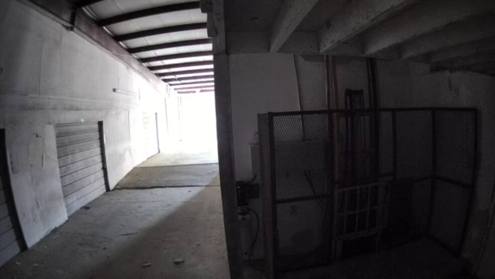 More Photos Of 1909 Montgomery Hwy, Dothan Self Storage For Sale