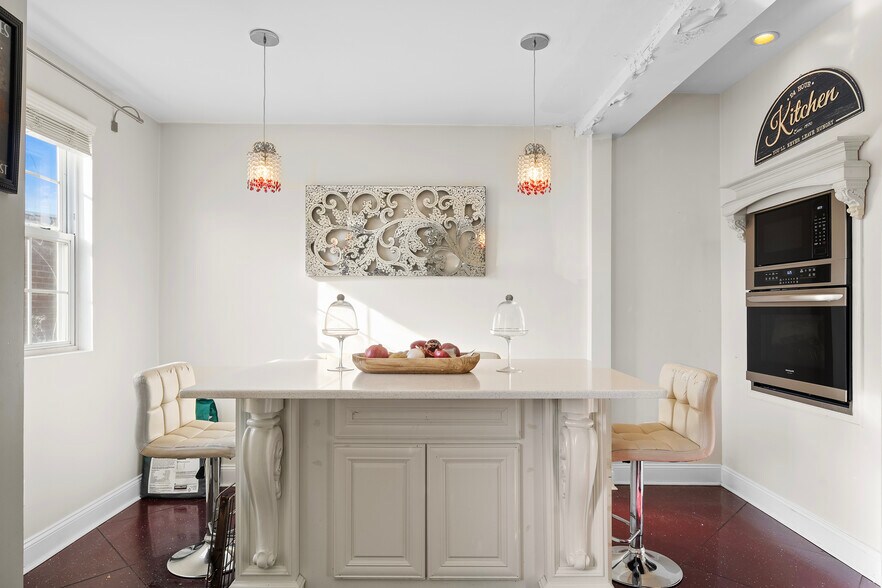 More Photos Of 70 Park Ave, Bay Shore Multifamily For Sale