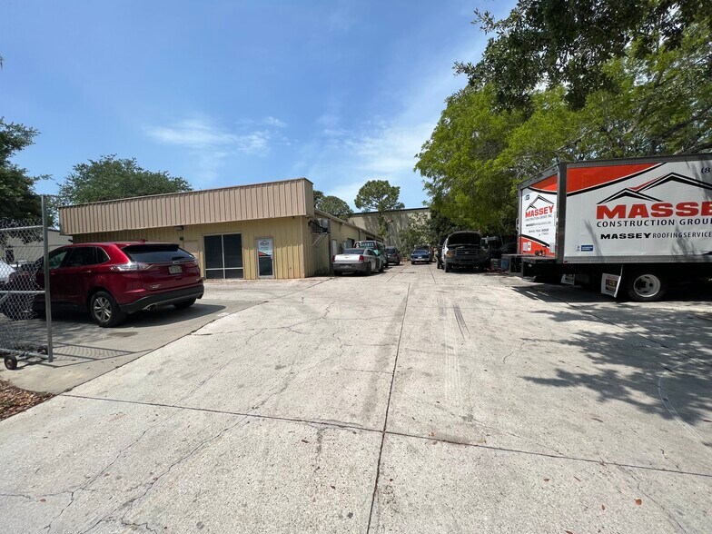 More Photos Of 525 Production Blvd, Naples Service For Sale