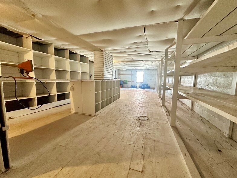 More Photos Of 11 Park Pl, Verona Flex For Lease