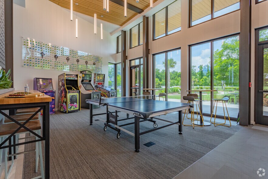 More Photos Of 65 Fairchild St, Charleston Office For Lease