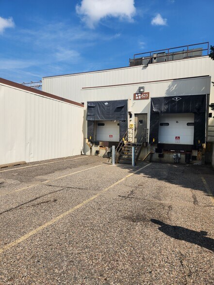 More Photos Of 125-175 Jackson Ave N, Hopkins Light Distribution For Lease