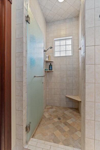 More Photos Of 1092 FM 3000, Elgin Specialty For Sale