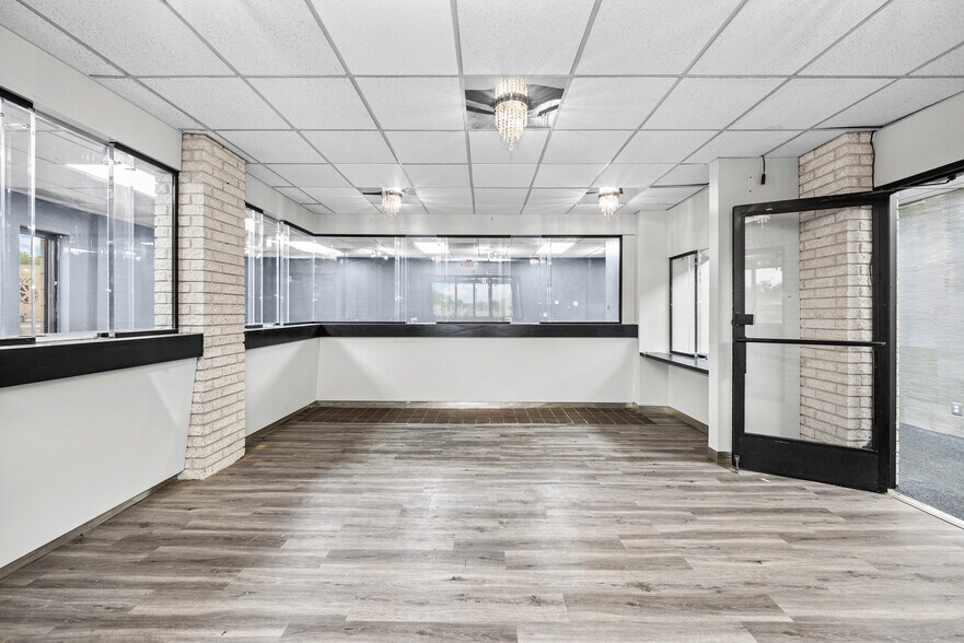 More Photos Of 21511 Van Dyke Ave, Warren Bank For Sale