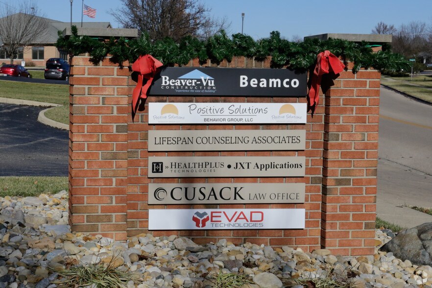 More Photos Of 1195 Meadow Bridge Dr, Beavercreek Office For Lease