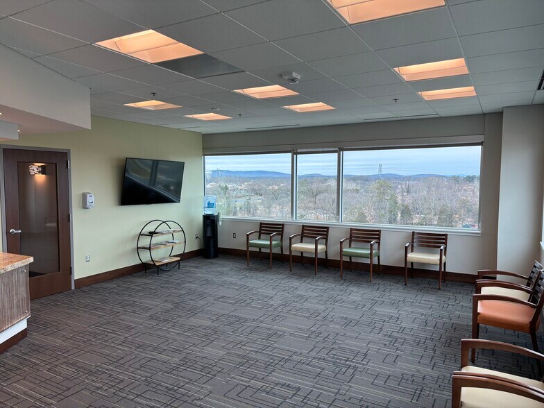 More Photos Of 24430 Stone Springs Blvd, Dulles Town Center Medical For Sale