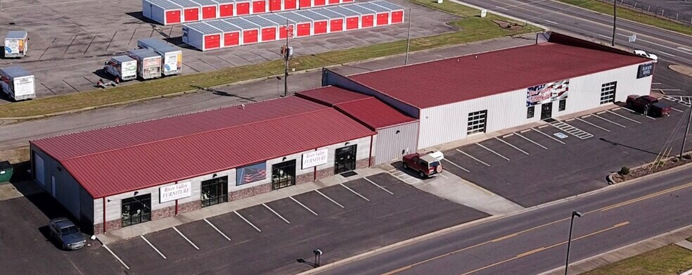 More Photos Of 2805 E Main St, Russellville General Retail For Sale
