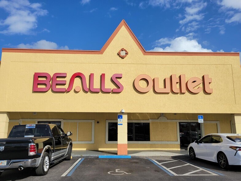 More Photos Of 2501-2573 Old Vineland Rd, Kissimmee Unknown For Lease