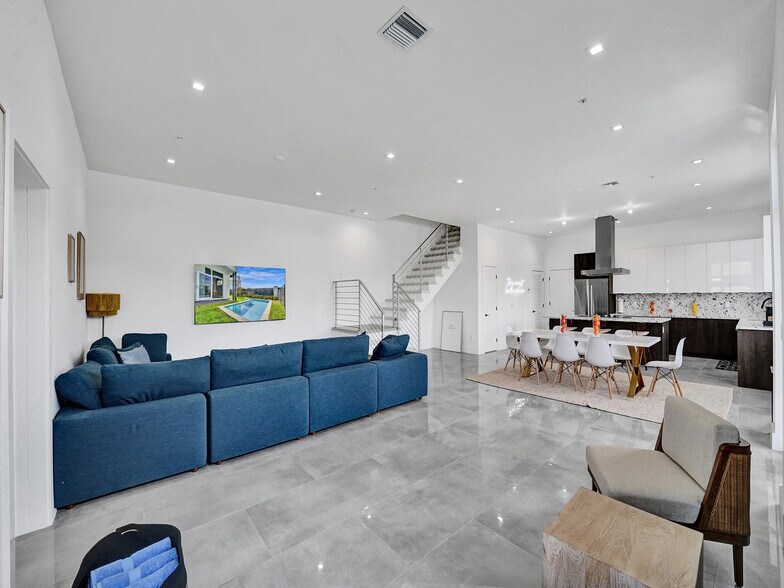 More Photos Of 1220 NE 15th Ave, Fort Lauderdale Apartments For Sale