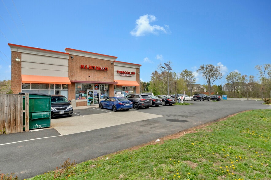 More Photos Of 21735 Shellhorn Rd, Ashburn Storefront For Sale
