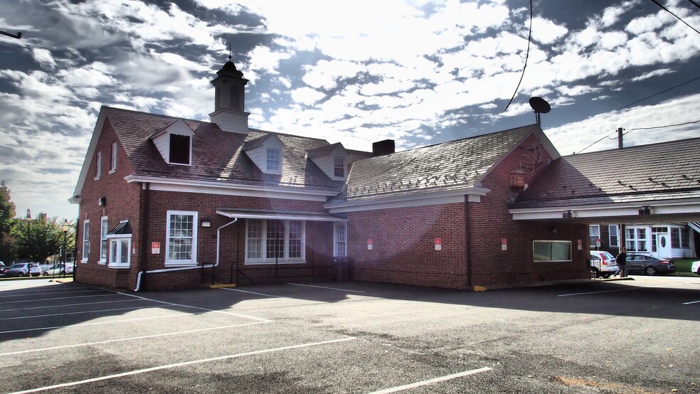 More Photos Of 1733 Washington Blvd, Easton Office For Sale