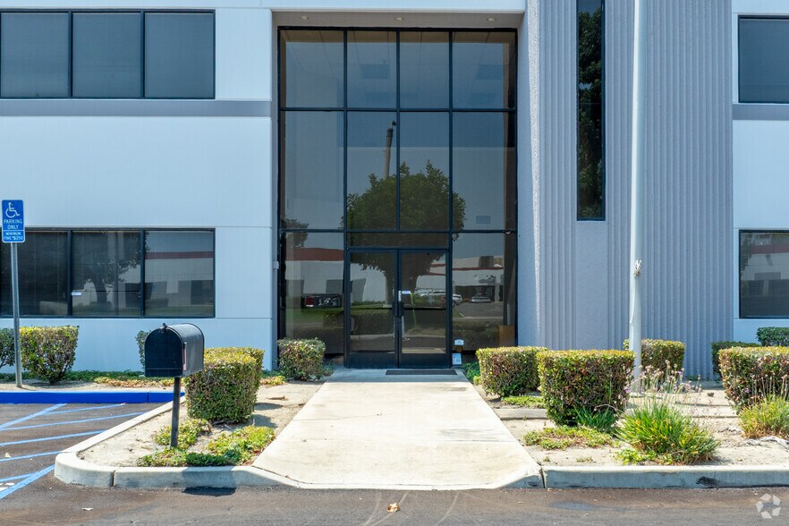 More Photos Of 5651 Schaefer Ave, Chino Manufacturing For Lease