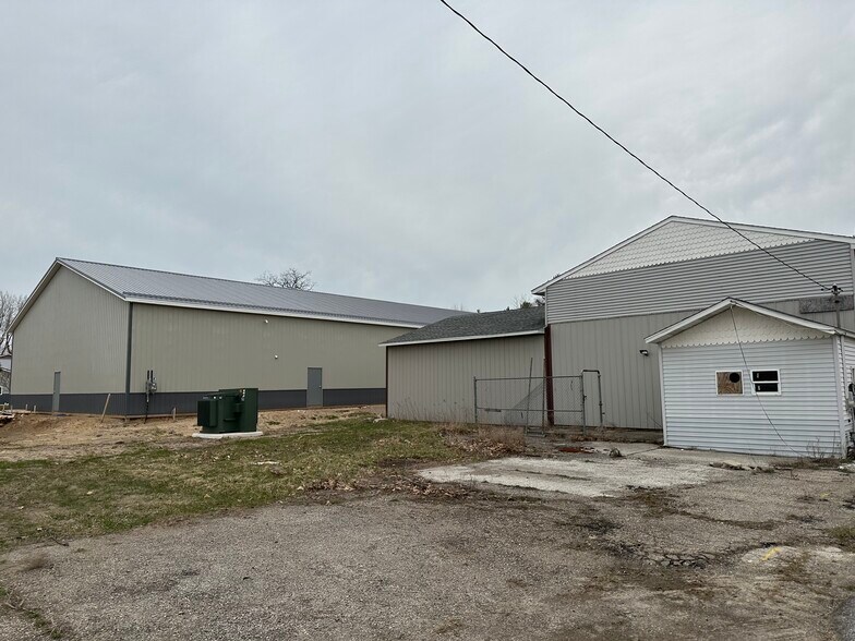 More Photos Of 2429 2 Mile Rd, Bay City Manufacturing For Sale