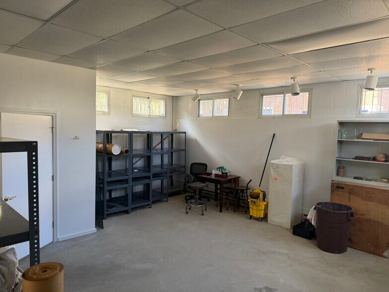 More Photos Of 4118 Queensbury Rd, Hyattsville Freestanding For Lease