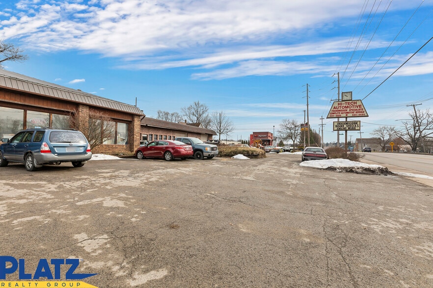 Primary Photo Of 917 N Main St, Hubbard Auto Repair For Sale