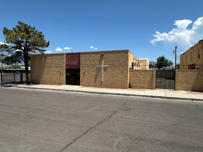 More Photos Of 124 Texas St NE, Albuquerque Religious Facility For Sale