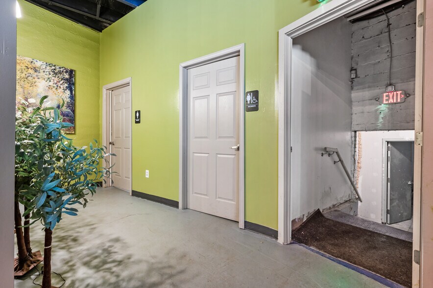 More Photos Of 1351 Washington Blvd, Pittsburgh Warehouse For Lease