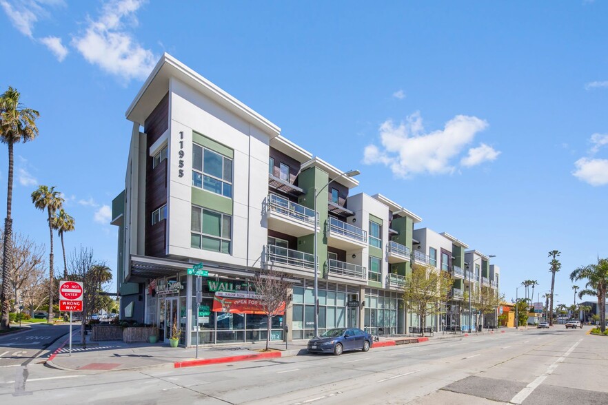 Primary Photo Of 11955 W Washington Blvd, Los Angeles Apartments For Lease