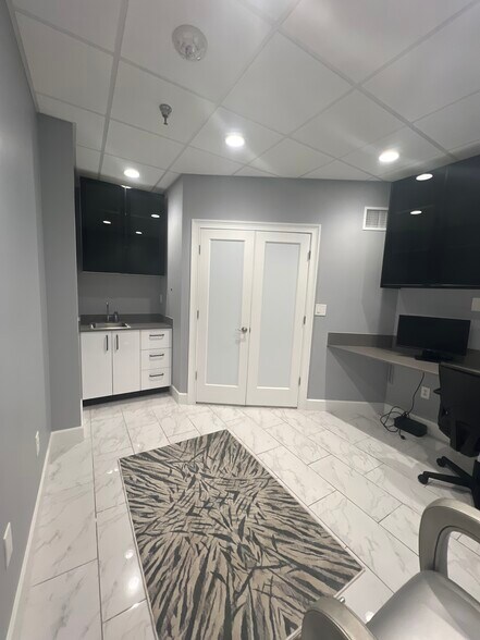 More Photos Of 668-670 N Orlando Ave, Maitland Office For Sale