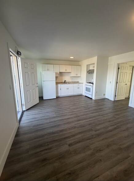 More Photos Of 1810 E 25th St, Oakland Apartments For Sale