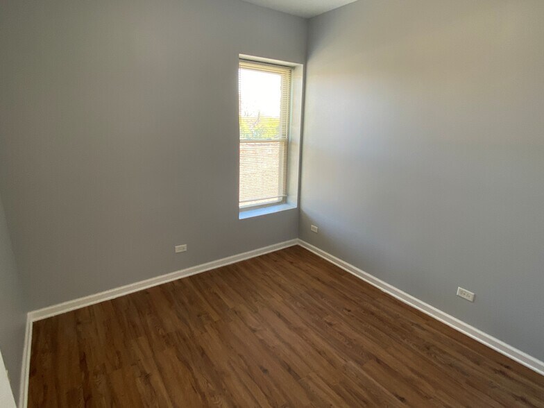 More Photos Of 4359 W West End Ave, Chicago Multifamily For Sale