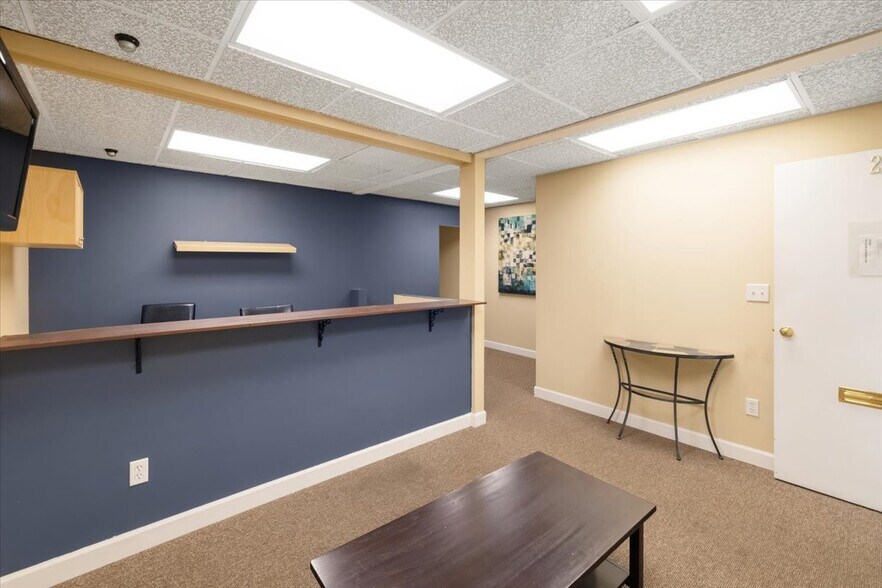 More Photos Of 24 Wyckoff Ave, Waldwick Medical For Lease