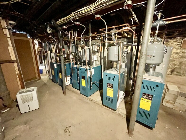 More Photos Of 87 Webster St, Haverhill Apartments For Sale