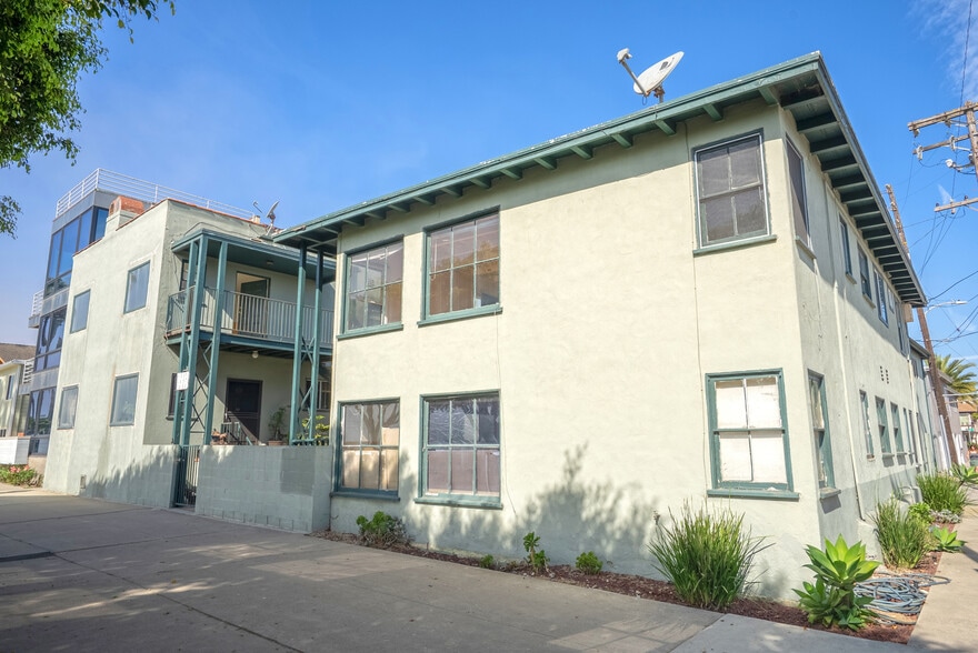 Primary Photo Of 1635-1639 Seal Way, Seal Beach Apartments For Sale