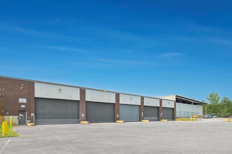 More Photos Of 7100 Holladay Tyler Rd, Glenn Dale Warehouse For Lease