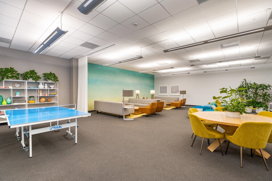 More Photos Of 1 Baxter Way, Westlake Village Office For Lease