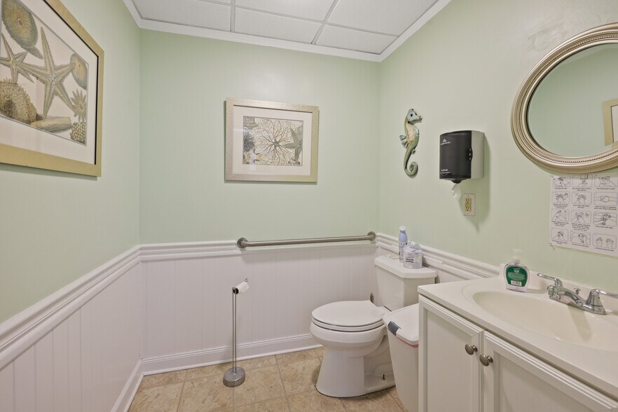 More Photos Of 3904 E Joppa Rd, Nottingham Flex For Sale