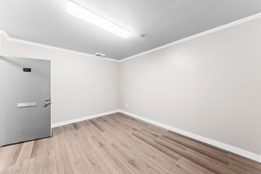 More Photos Of 3315-3345 Newport Blvd, Newport Beach Storefront Retail Office For Lease