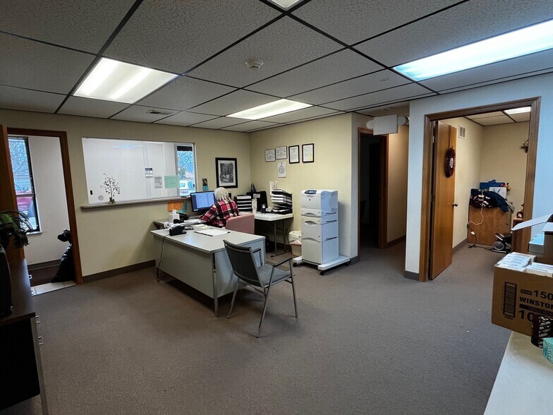 More Photos Of 2488 Williams Hwy, Williamstown Distribution For Sale