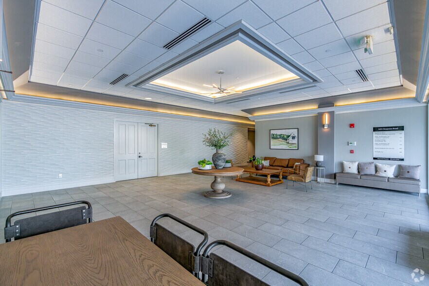 More Photos Of 1651 Response Rd, Sacramento Office For Lease