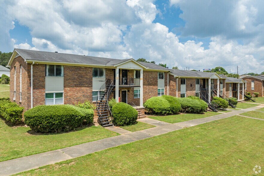 Primary Photo Of 661 Sherwood Dr, Jonesboro Apartments For Sale