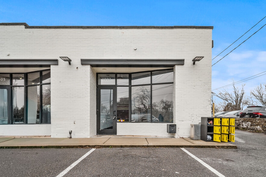 Primary Photo Of 904 Buchanan St, Nashville Restaurant For Lease