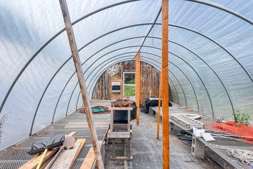 More Photos Of 265 Main St, Delhi Garden Center For Sale